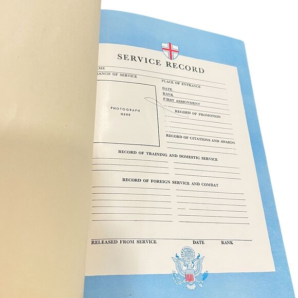 History Of World War II Armed Services Memorial Edition Hardcover Blue Gold 1940 - Picture 12 of 12